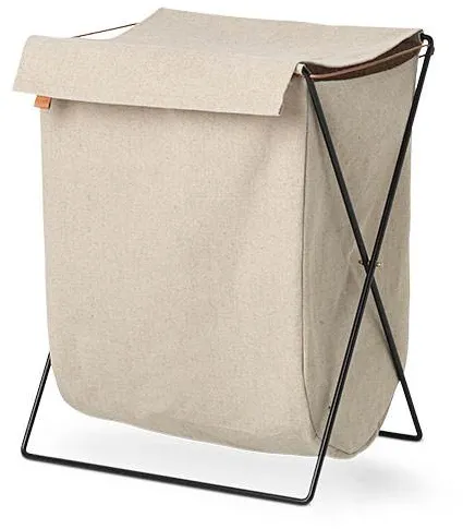 Ferm Living Herman Pyykkiteline - Musta